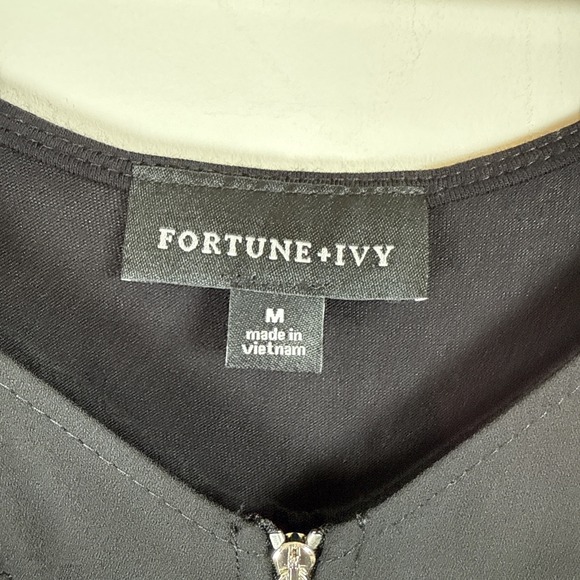 Fortune + Ivy Sleeveless Top Tank Medium Black Front Zip Silver Mixed Media‎ NEW - Picture 5 of 8
